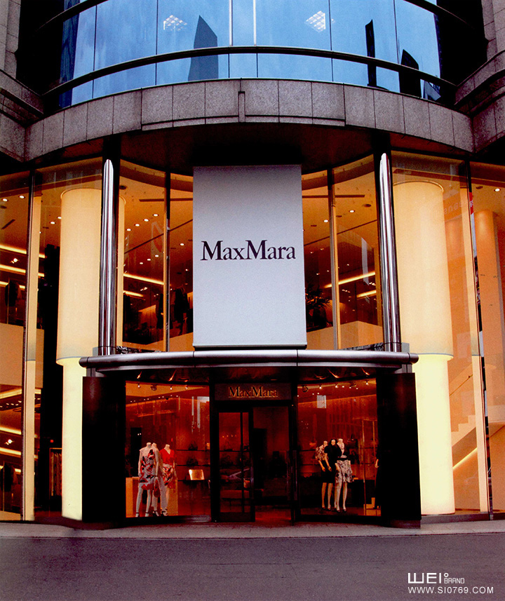 MaxMara 麦斯玛拉品牌形象店 店面设计、陈列设计、展示设计